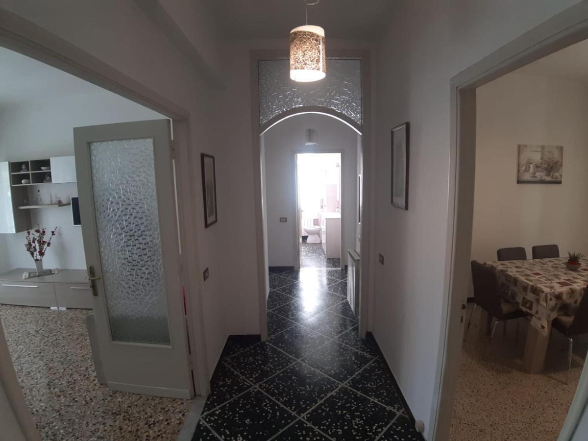Appartamento Centrale Fino A 8 Posti Letto Pontremoli Exterior photo